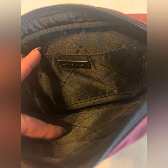 Michael Kors Crossbody - Picture 4 of 6